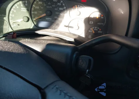 2002 Chevrolet Avalanche 1500 z USA, uszkodzony, nr VIN 3GNEK13T12G160325